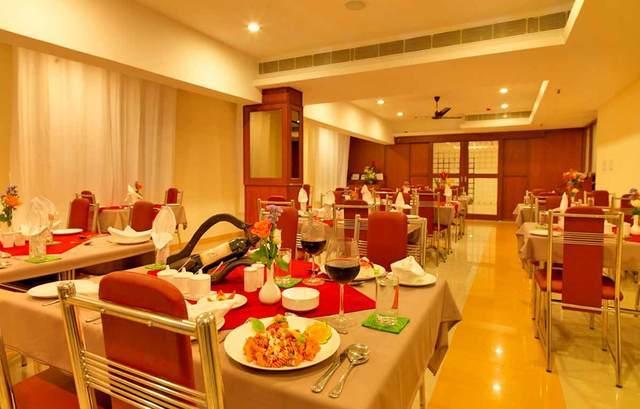 Dhanunjayas Luxury Hotel Хосур Екстер'єр фото
